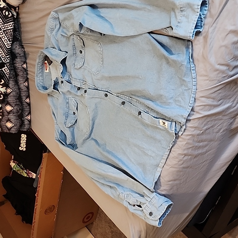 Wrangler mens button down shirt